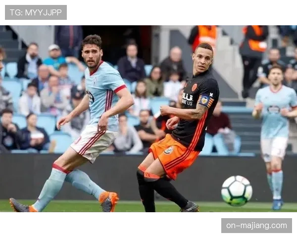 保级六分战:塞尔塔对阵加的斯,贝尼特斯面临必须取胜且需净胜球的战术难题。